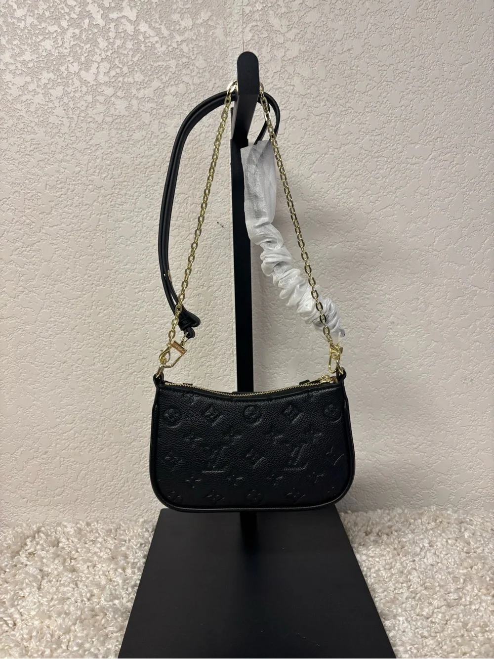Black Women's Shoulder Bag with Gold Chain - Picture 3 of 7